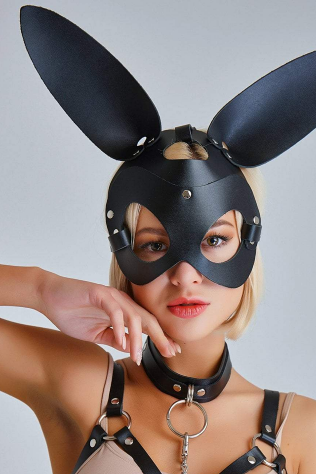 Siyah Deri Fantazi Harness Seti Maske Tasma Zincir ve Kayışlı Aksesuar Takımı